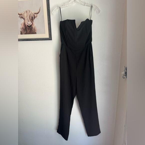 Cupcakes and Cashmere Black Jessalyn Jumpsuit - Picture 4 of 9